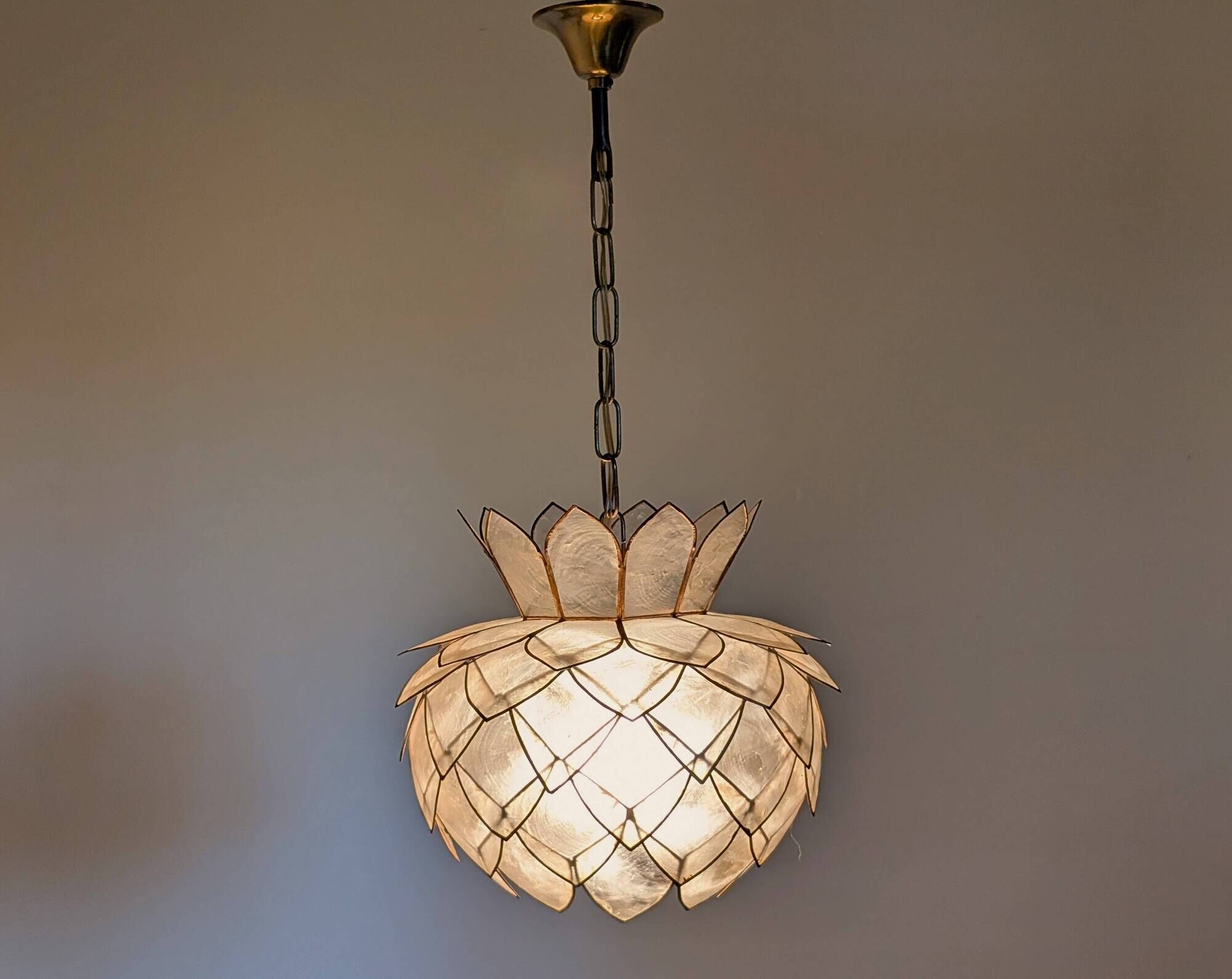 Pair of Lotus mother-of-pearl pendant lights