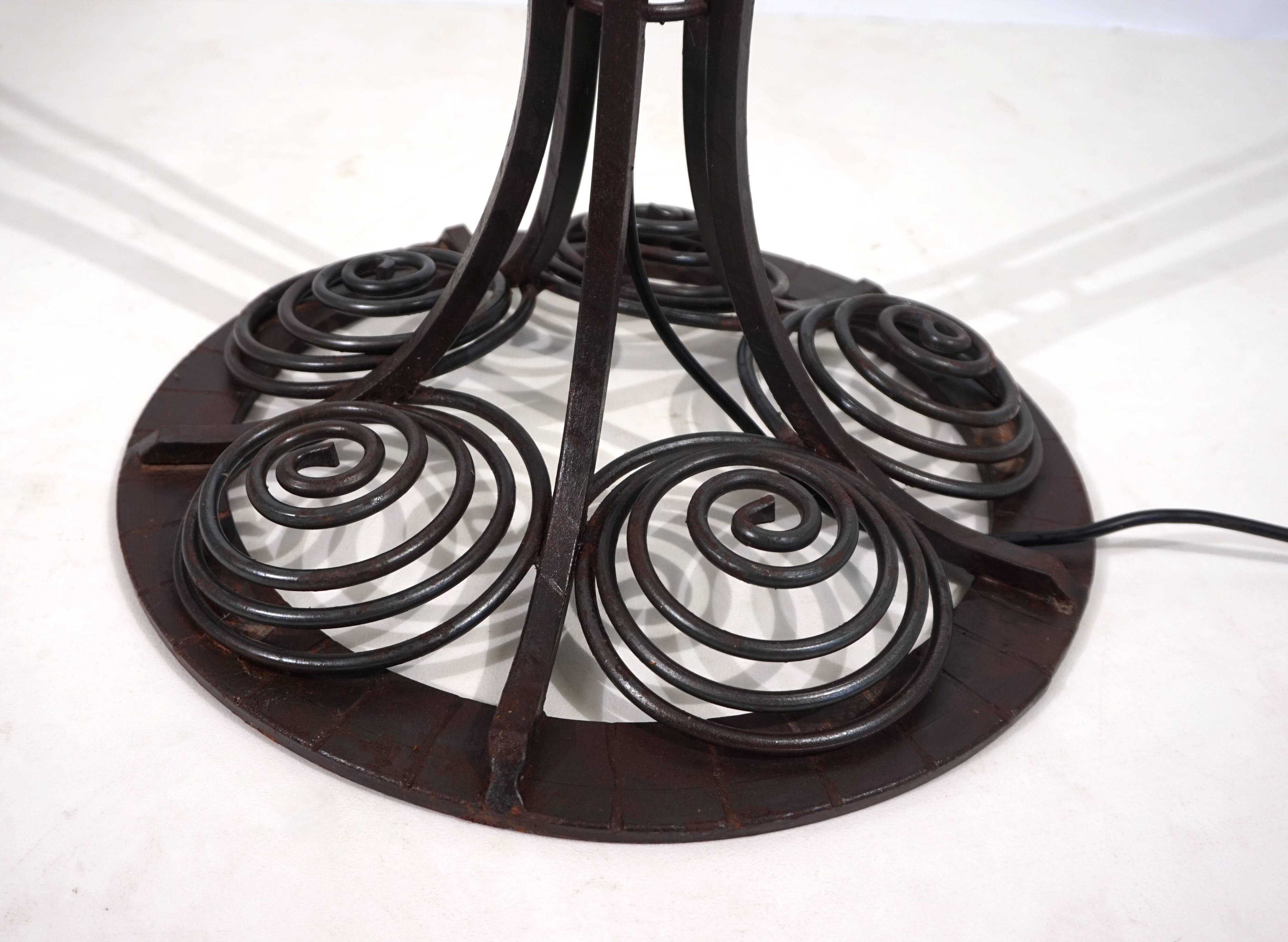 Charles Schneider Art Nouveau wrought iron floor lamp, 1920