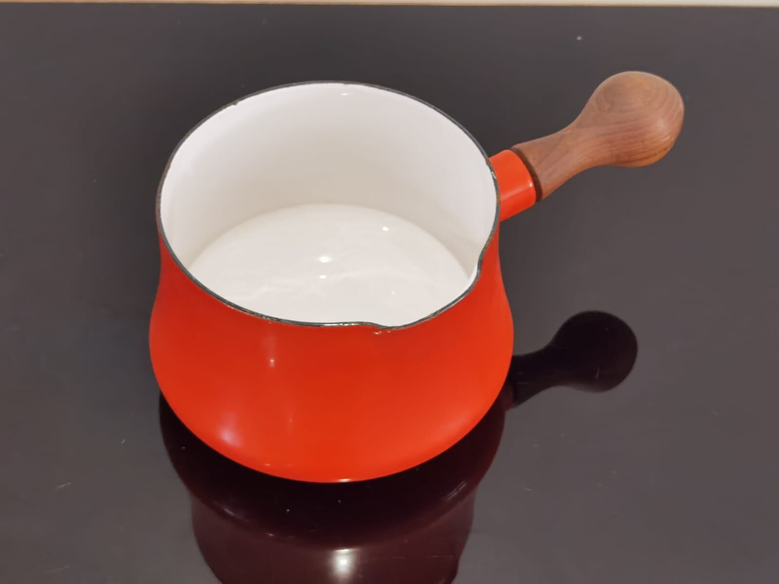 Red casserole DANSK DESIGNS in enamelled metal IHQ 60s