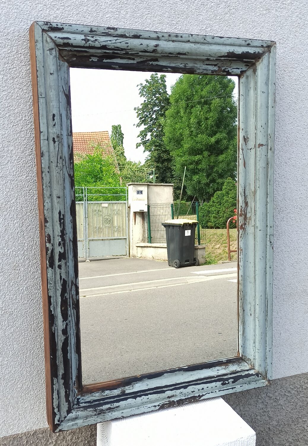 Rectangular mirror in old wood