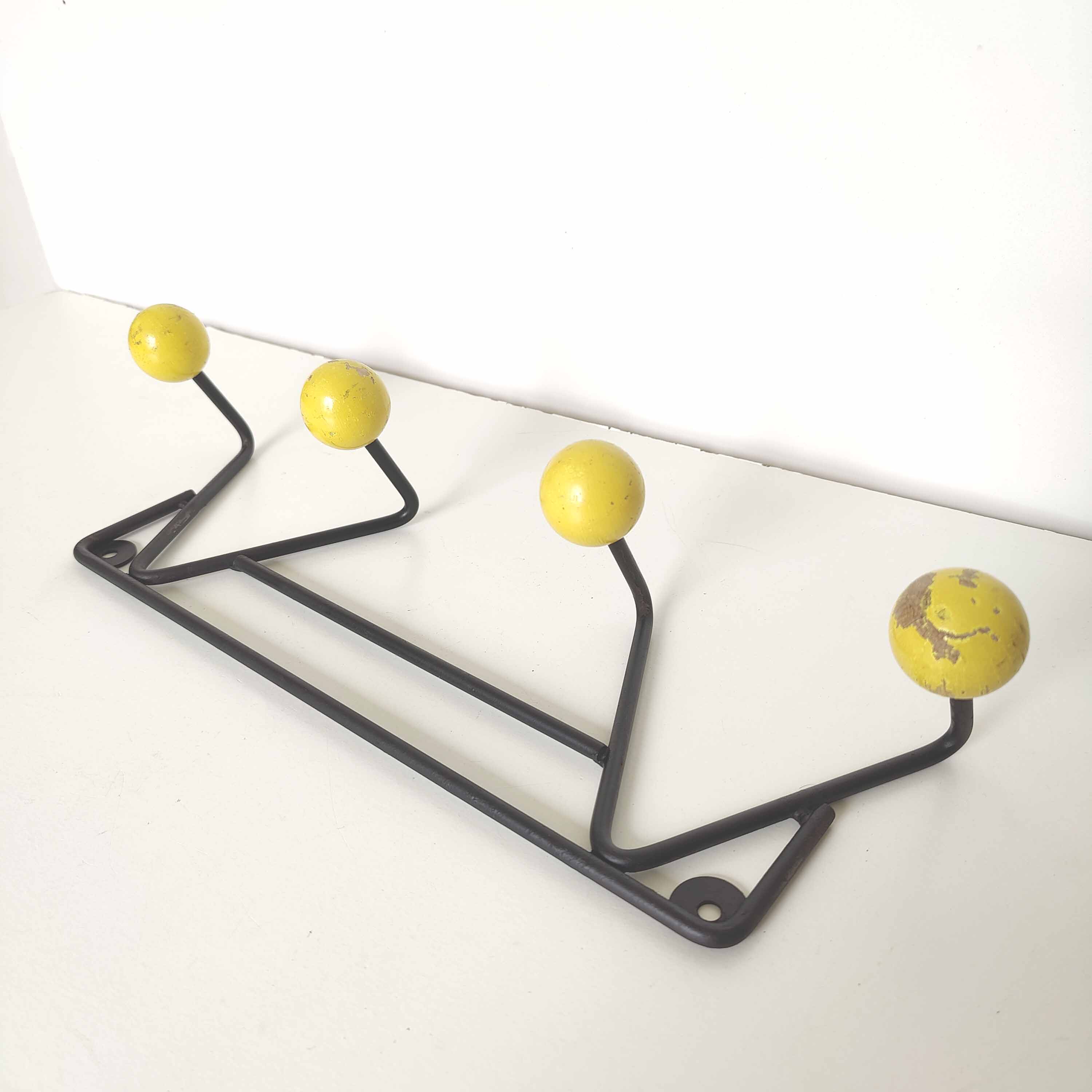 Zig-Zag wall coat rack hooks yellow wood balls