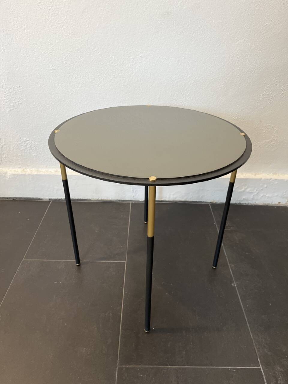 Living Divani, Era round side table – David Lopez Quincoces