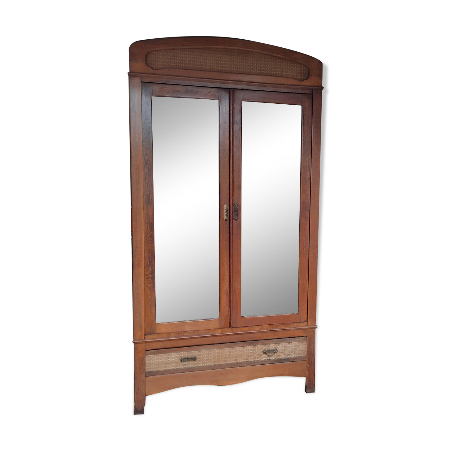 Armoire parisienne
