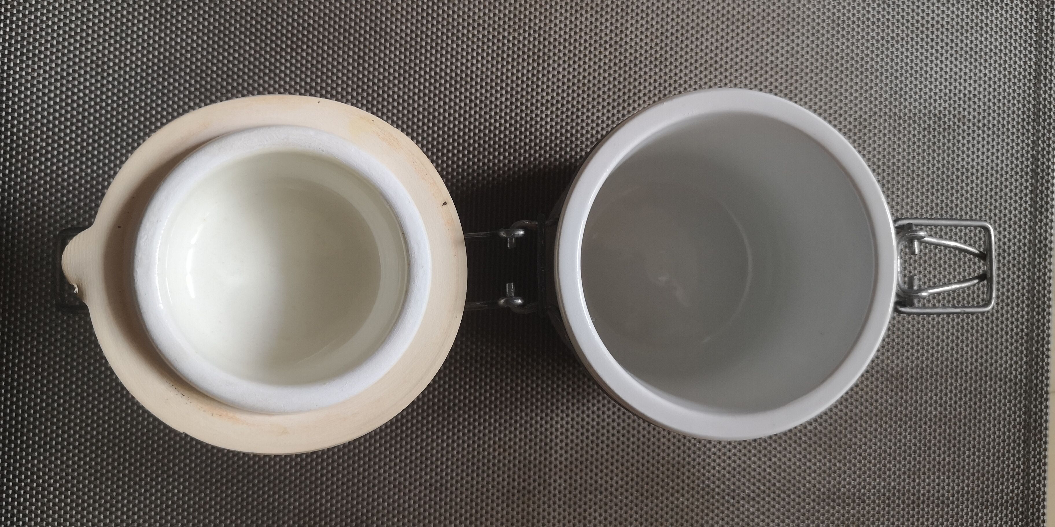 Baldelli Italian ceramic tea pot. numbered. 1970s