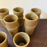 12 gobelets en grès émaillé Digoin vintage