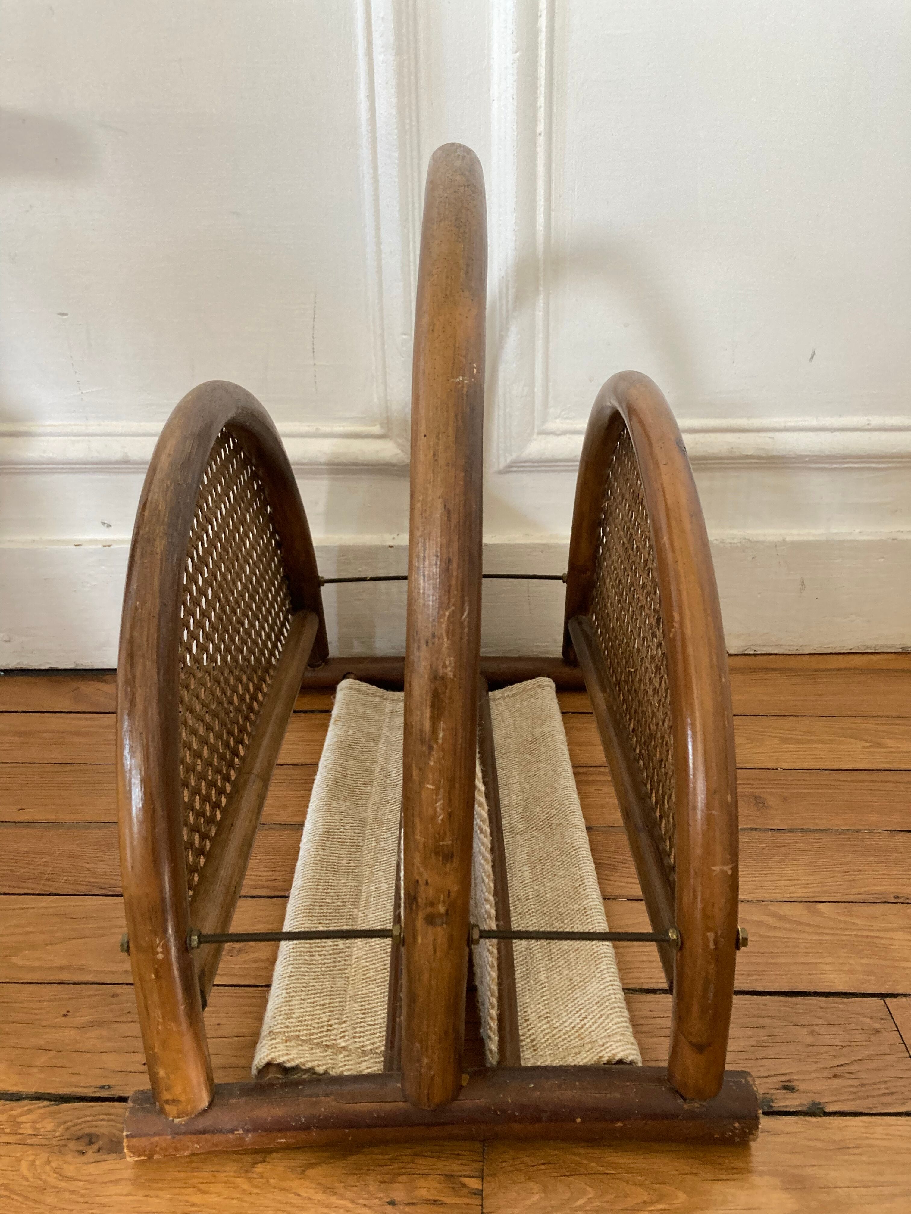 Review door in canning rattan and fabrics