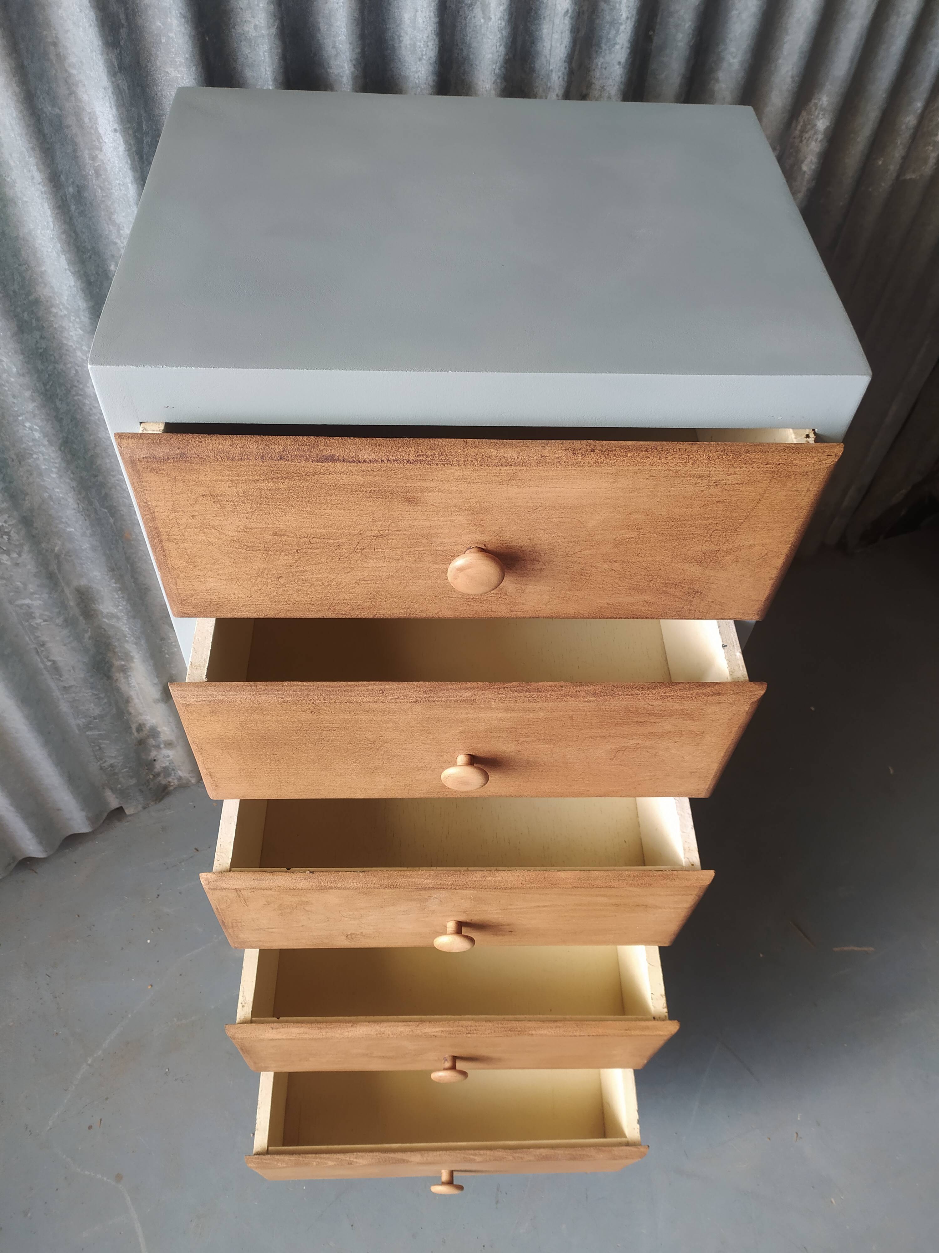 1950s dresser