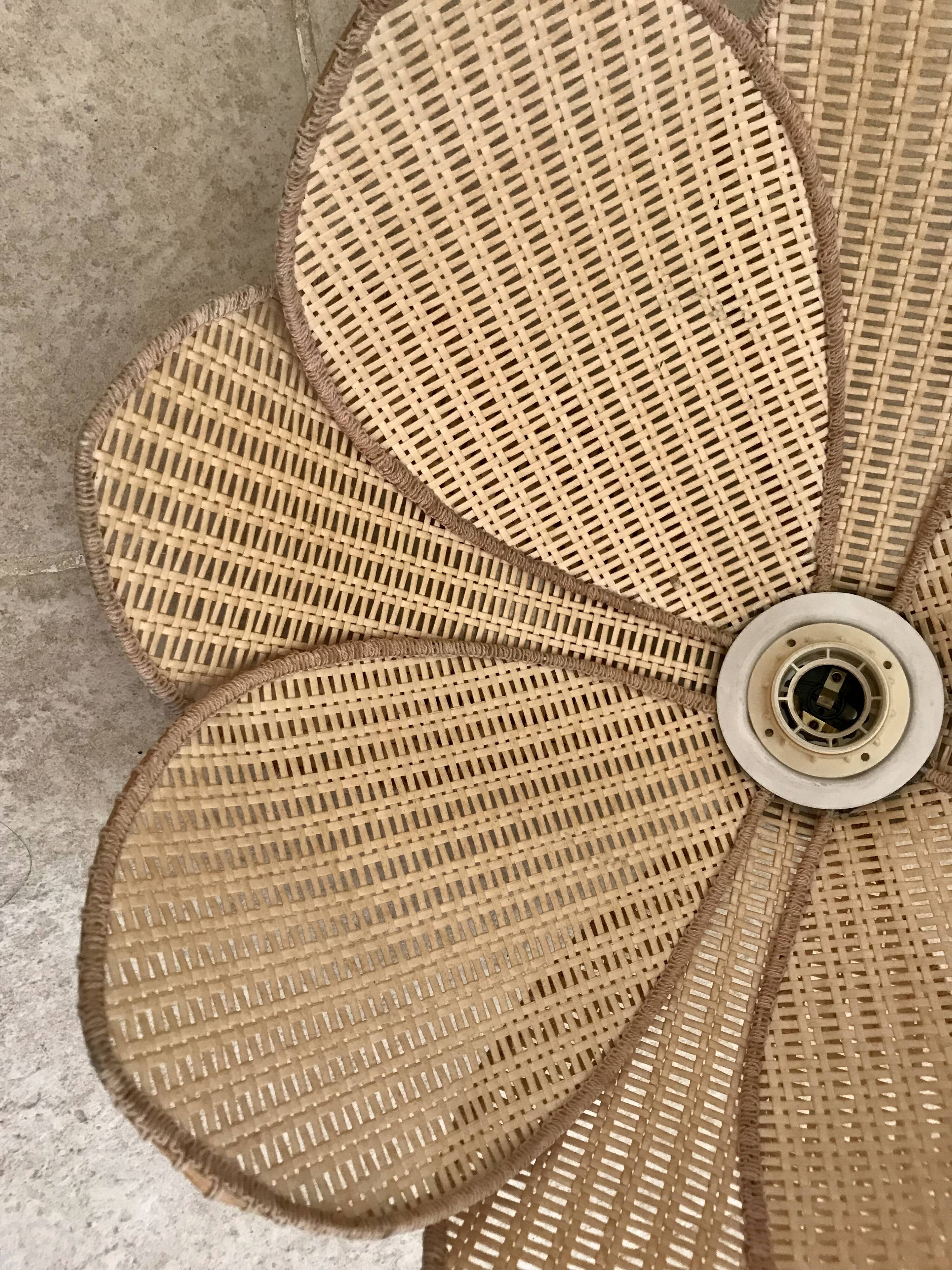 Suspension flower in rattan canning 1970