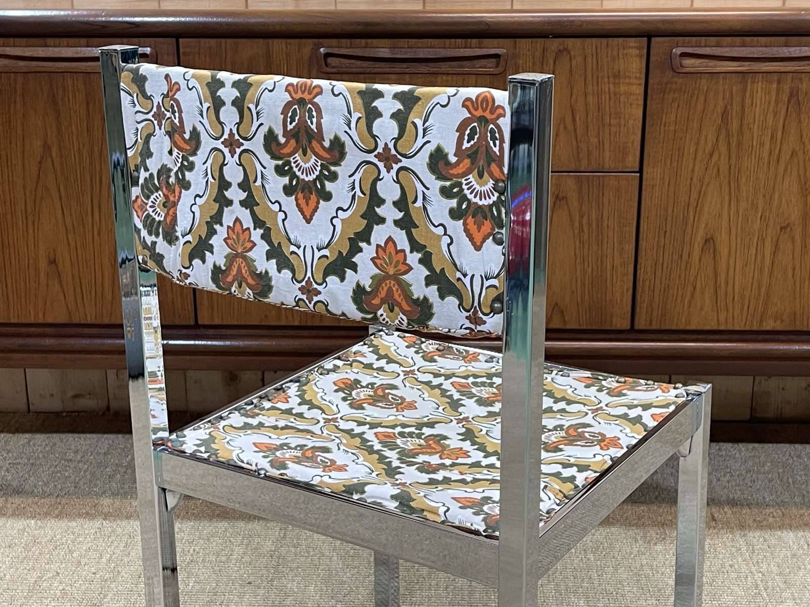 Chaise chromée des années 70