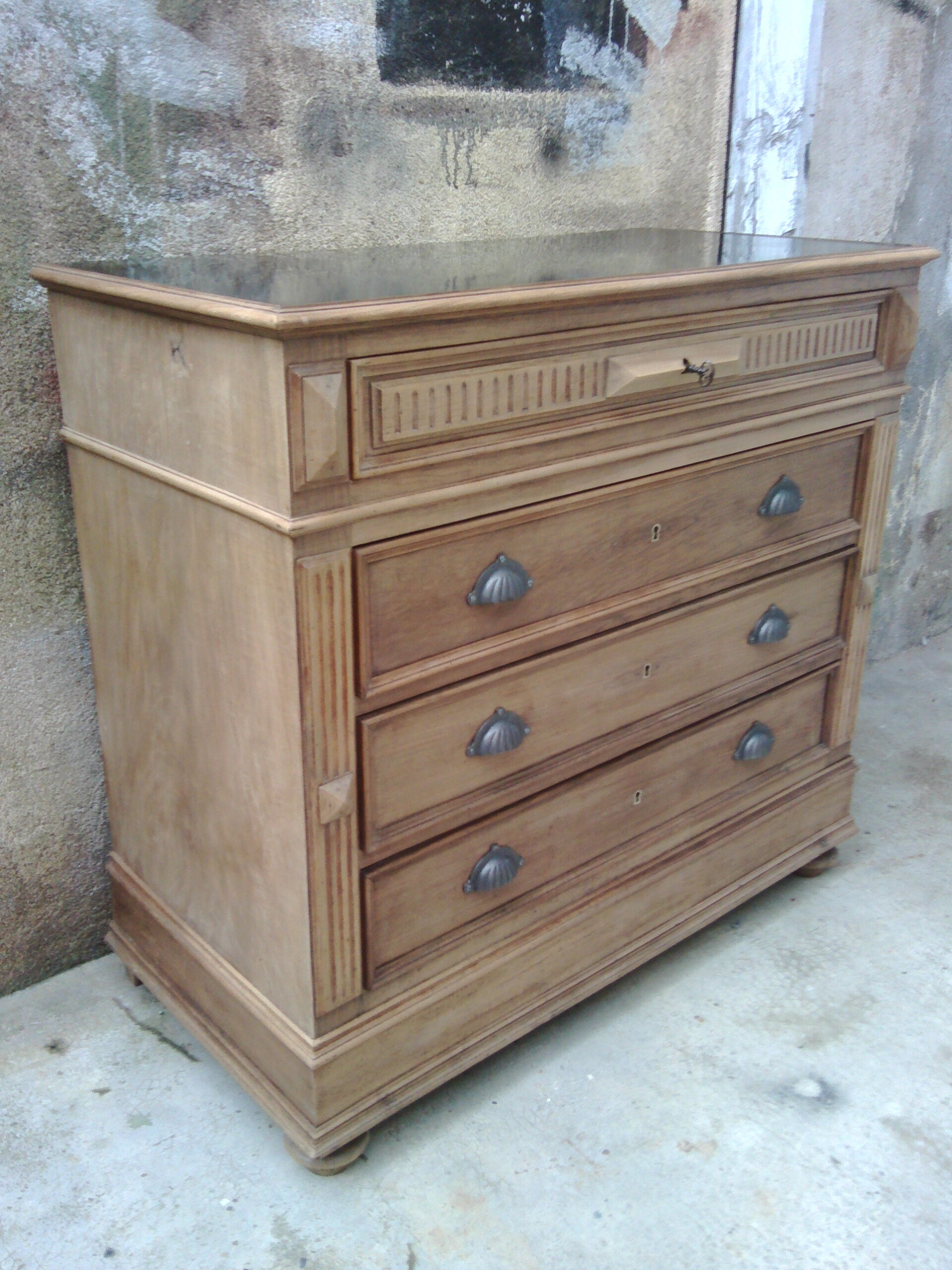 Ancient walnut dresser 1900