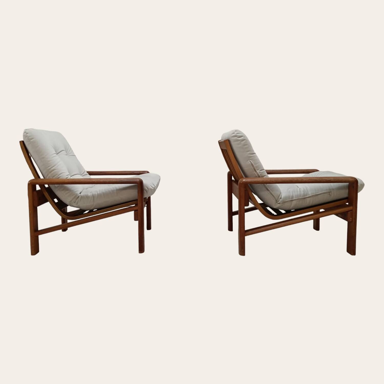 Fauteuils du milieu du siècle