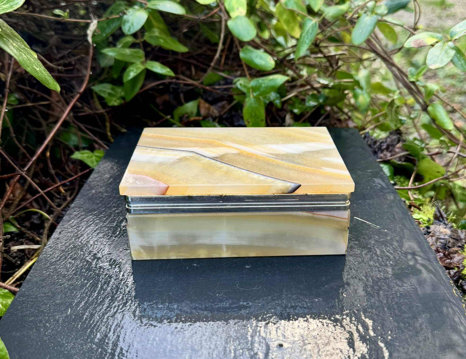 Onyx catchall box from the 1960s, vintage Italy.