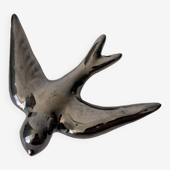 Ceramic swallow