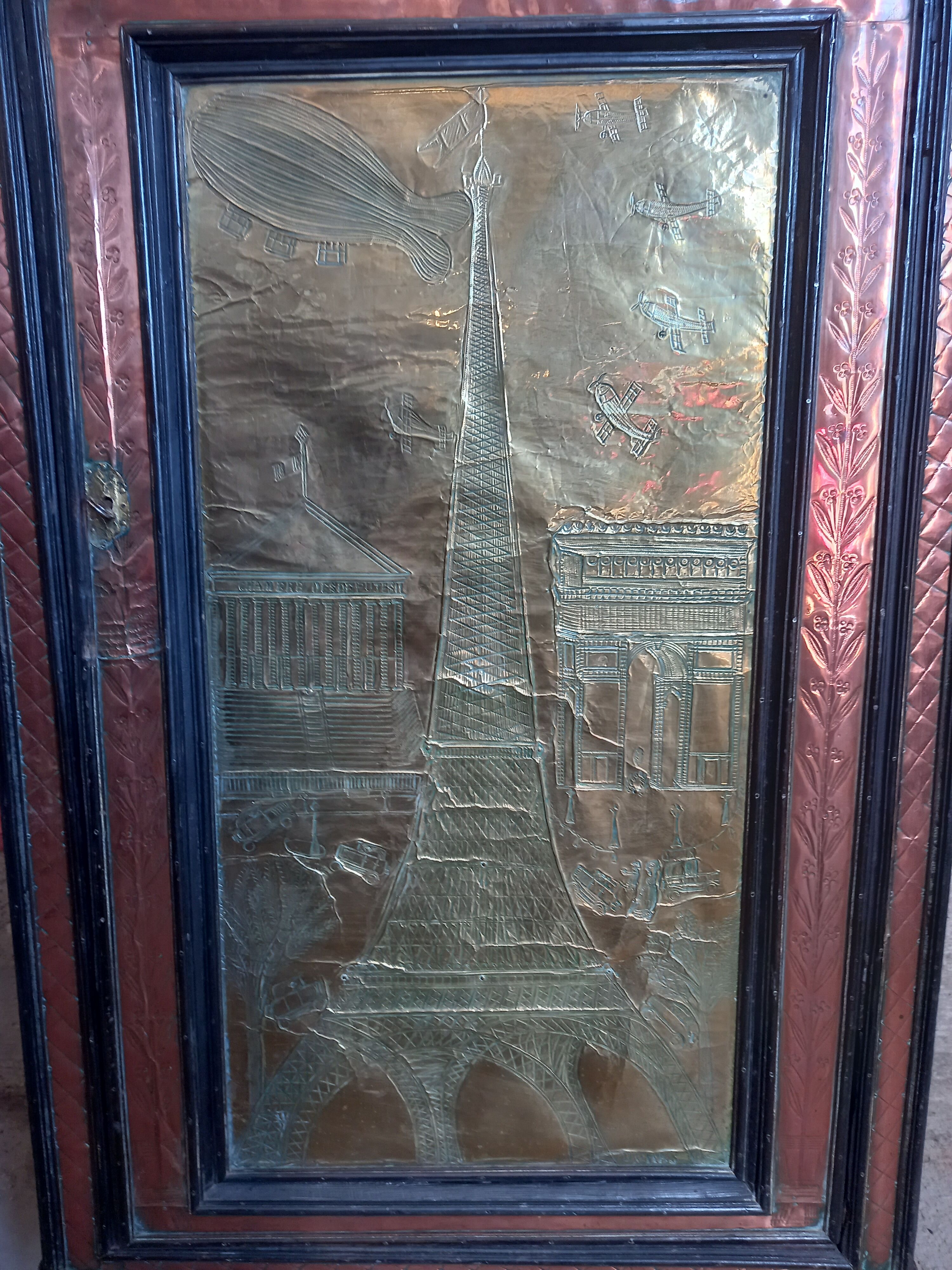 Parisian wardrobe decor Eiffel Tower on brass 20s