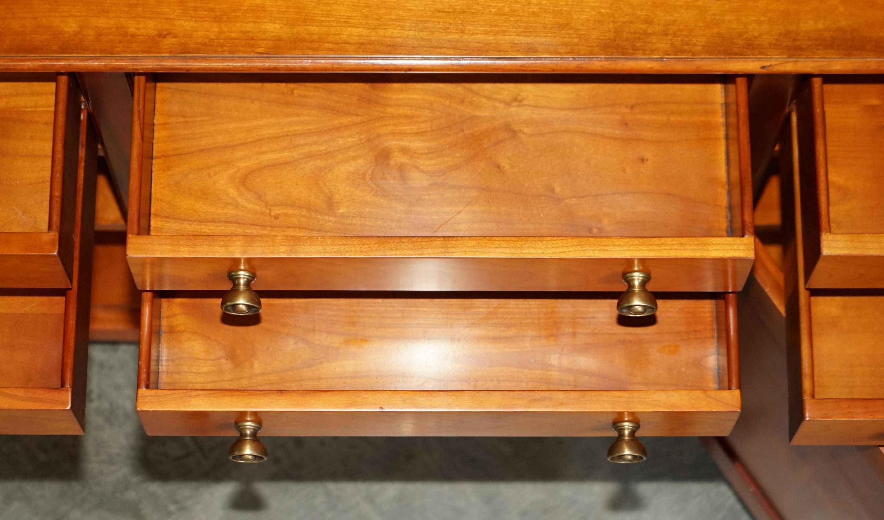 Large buffet Multiyork in solid cherry wood with six drawers.
