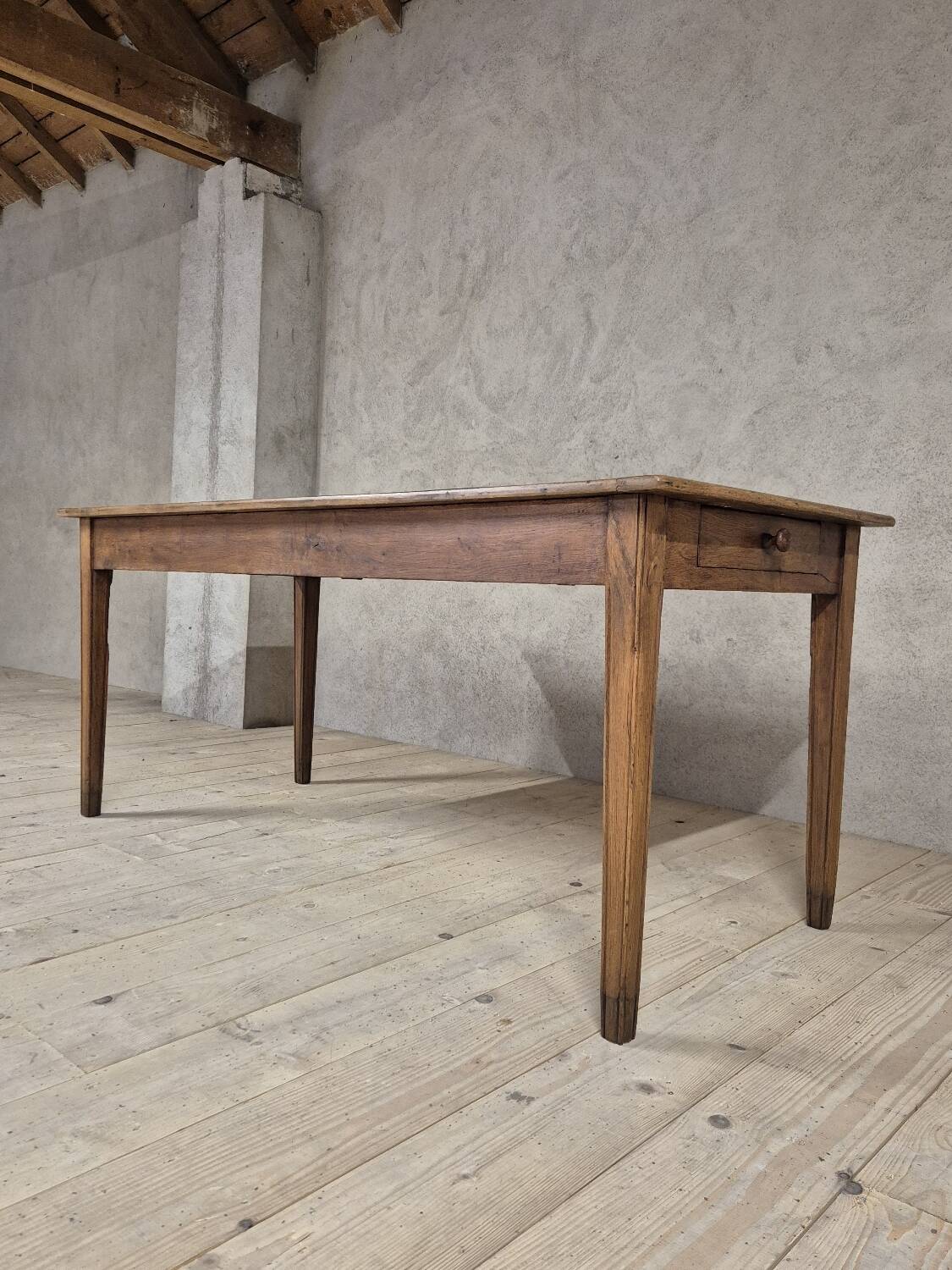Antique rustic farmhouse table in solid oak, 19th century