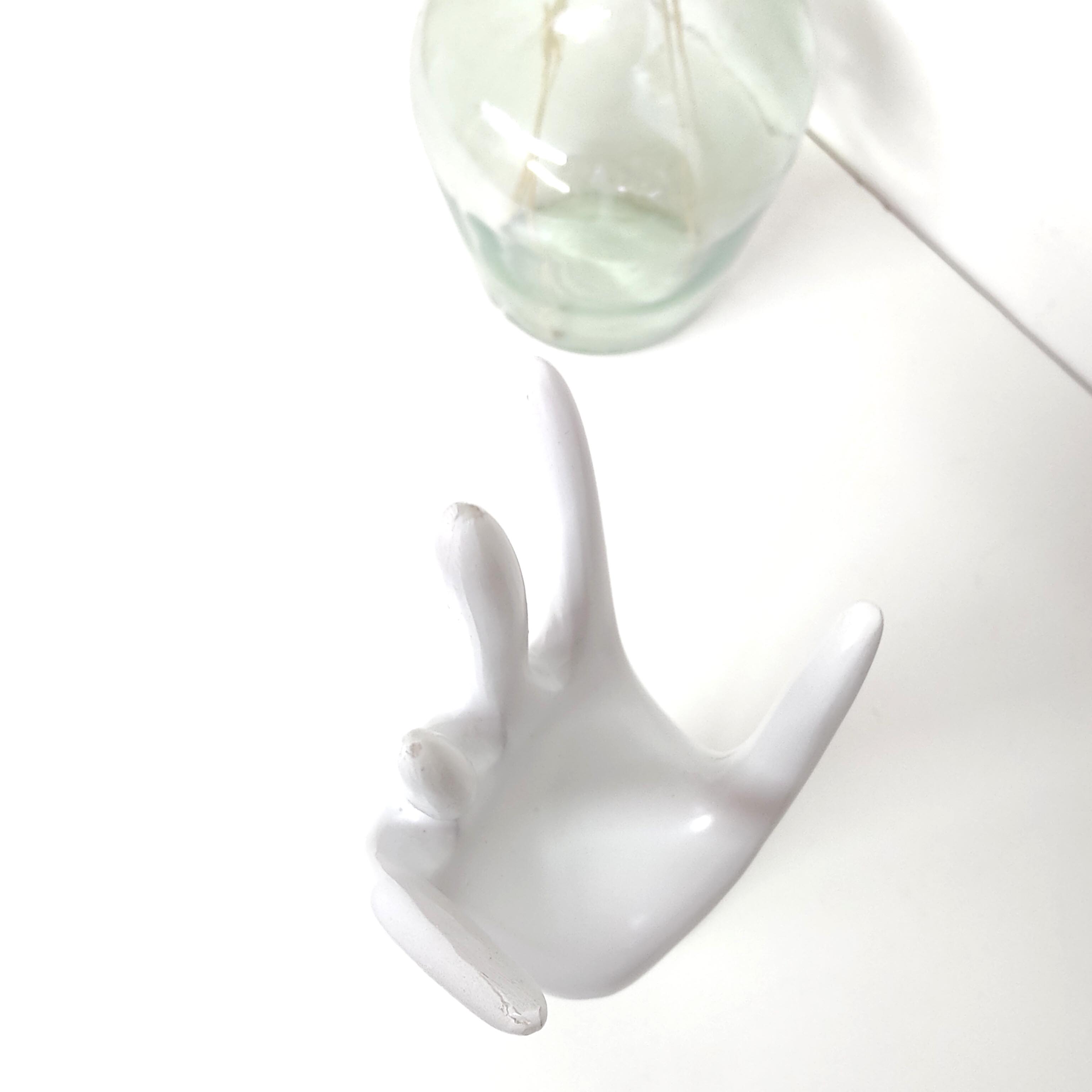 Hand ring holder jewelry in white resin