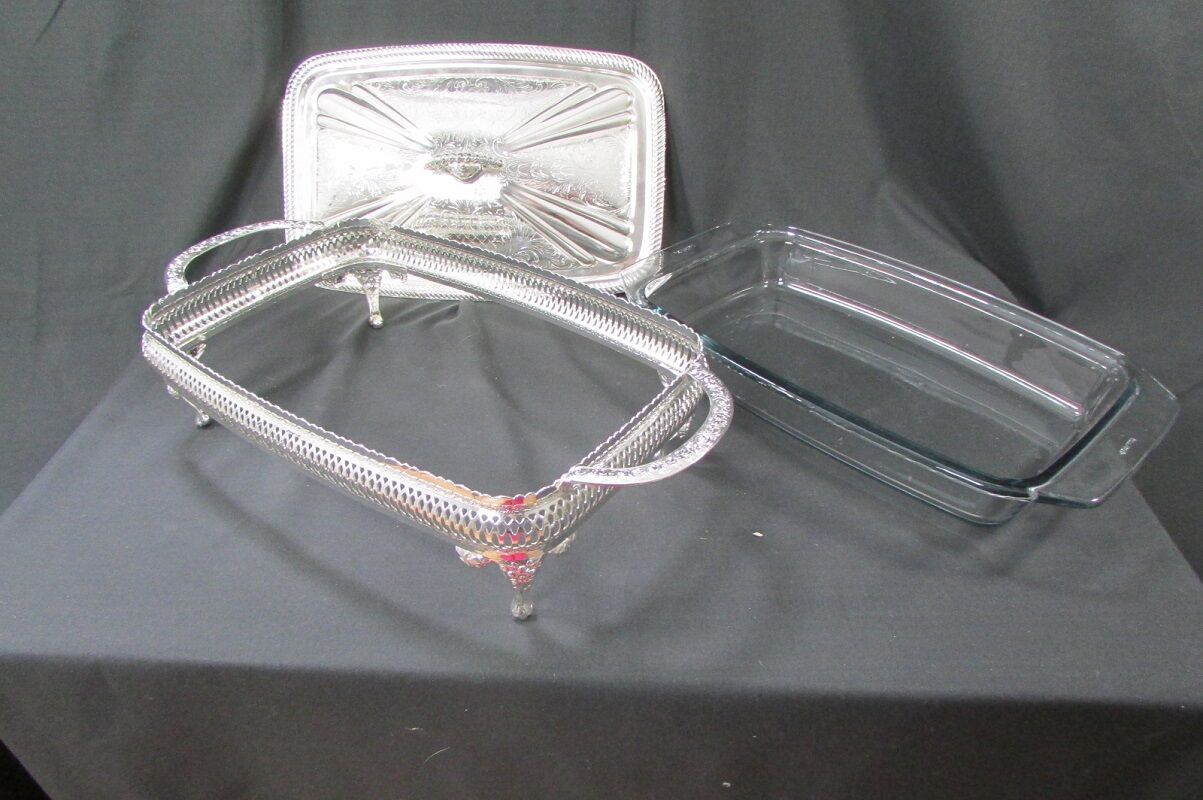 Table gratin dish, made in England