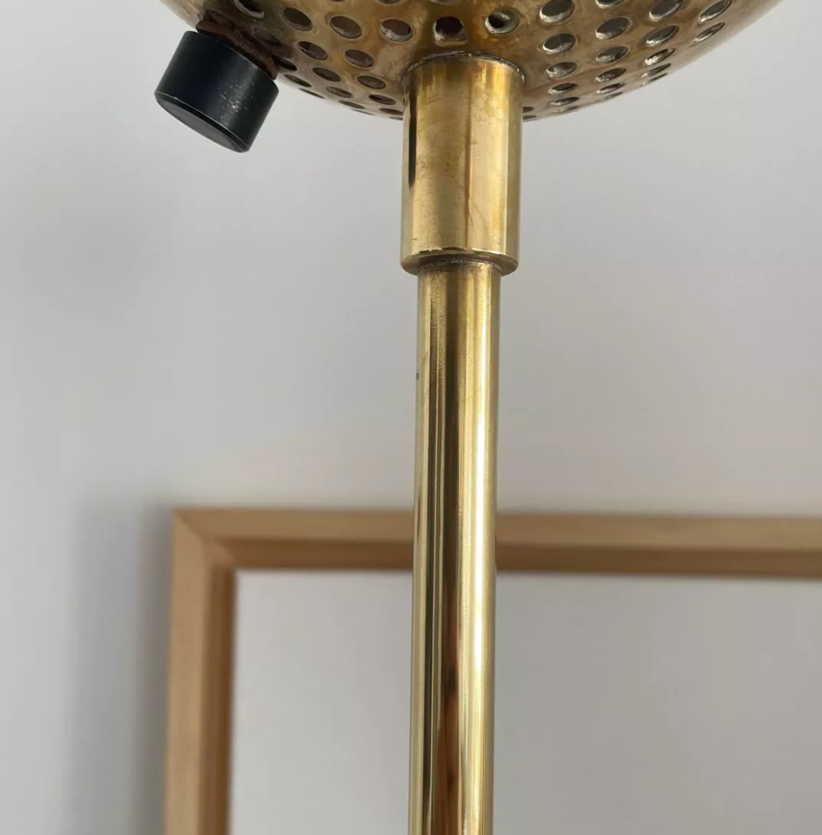 Vintage modernist floor lamp Saint Germain Lumière, brass, France 1980