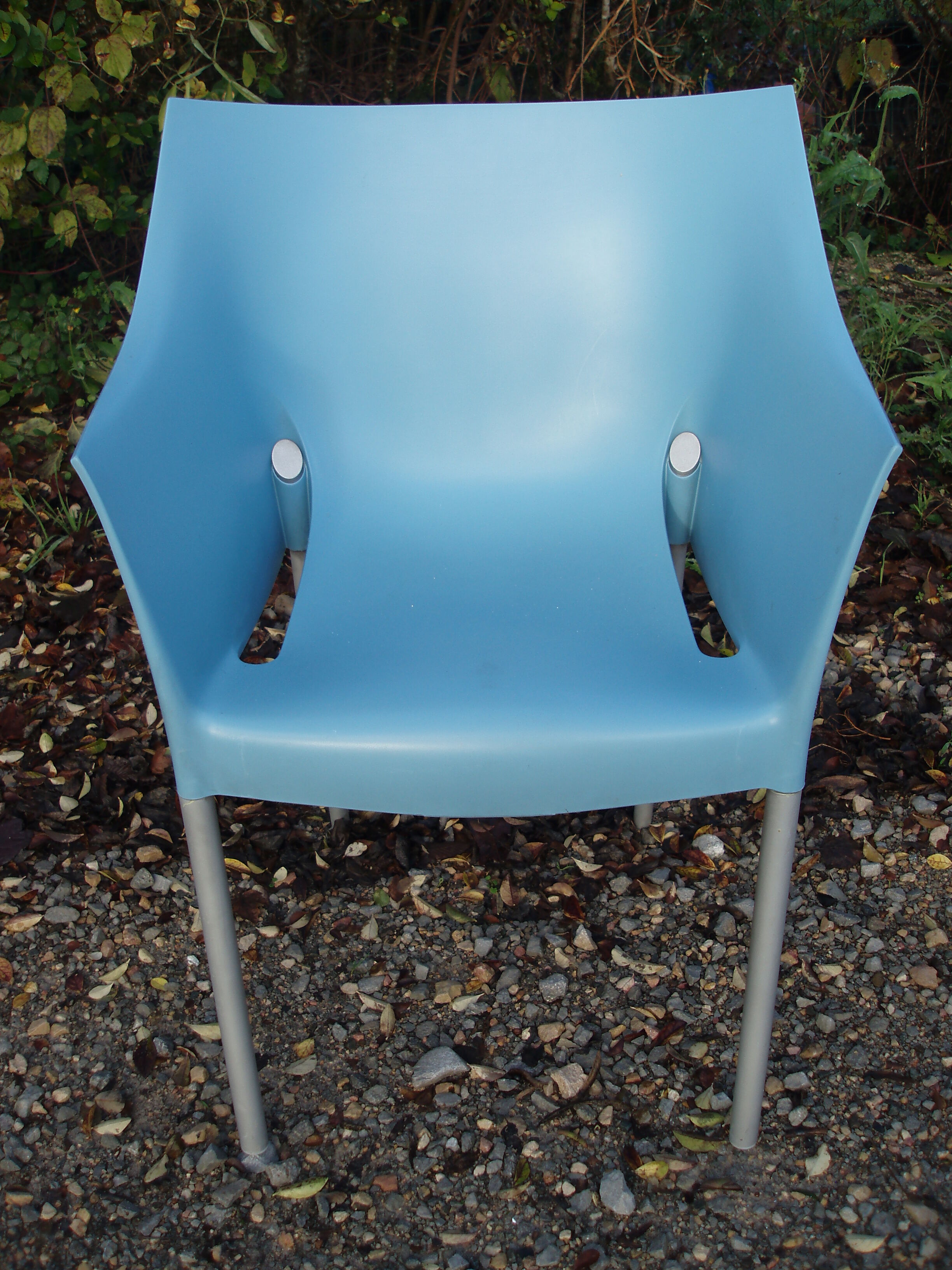 4 Dr NO chairs by Philippe Starck