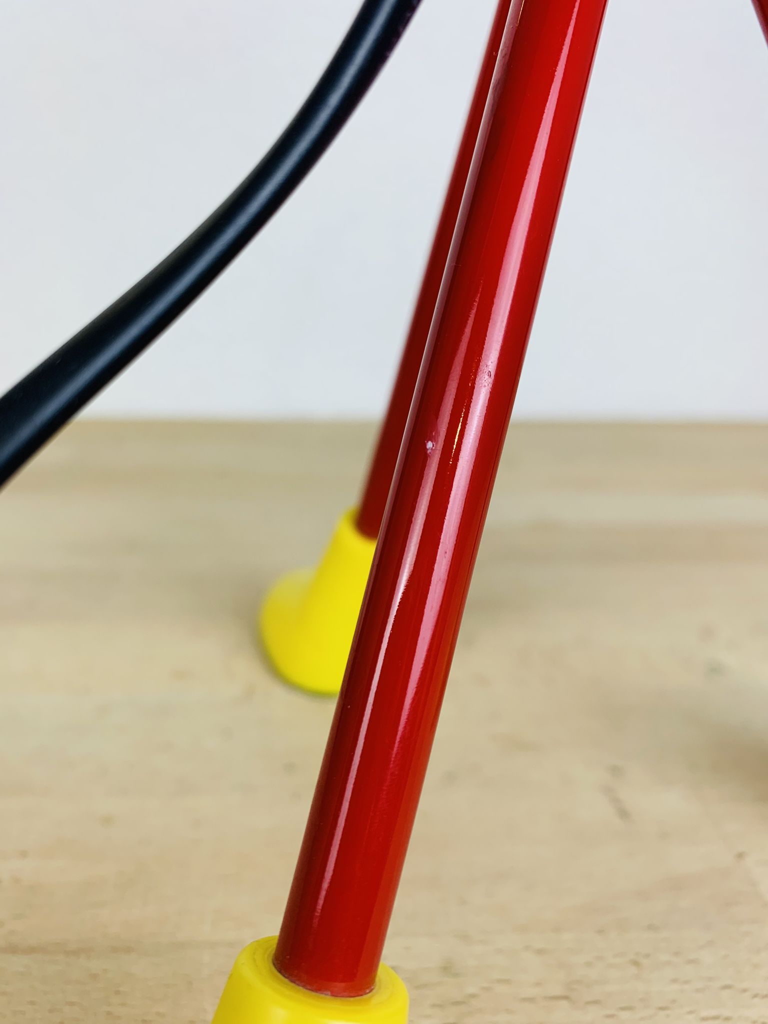 Lampe tripode couleurs primaires années 80