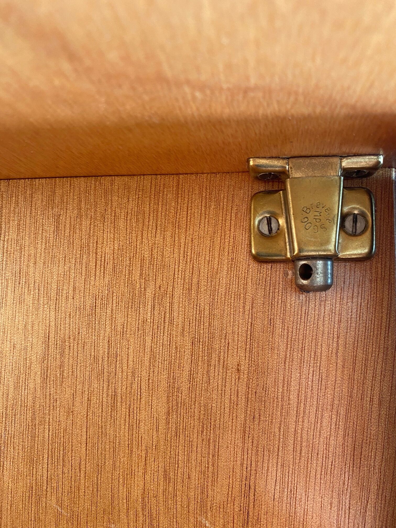 Chene and rattan cabinet