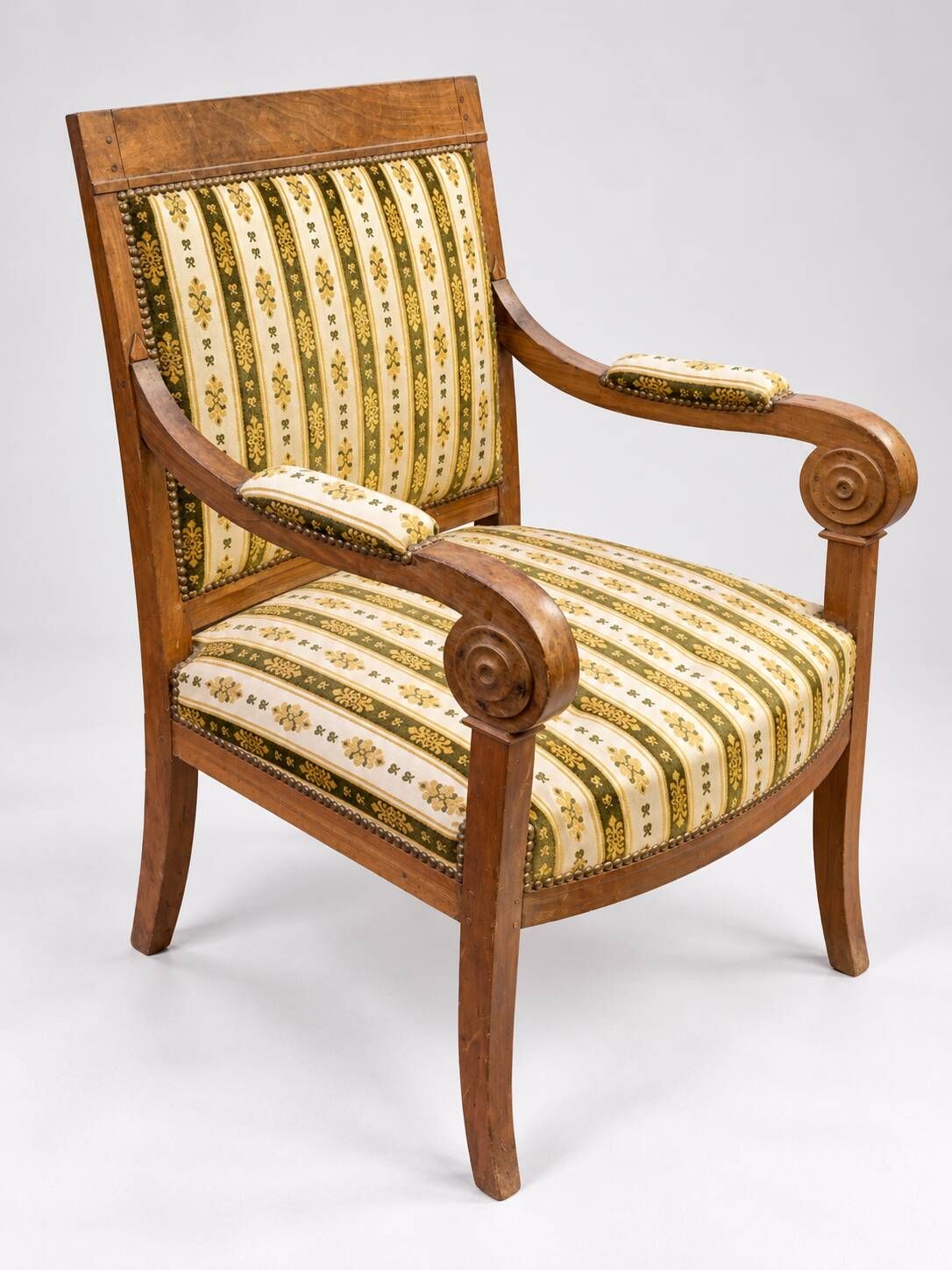 Antique armchair with wooden crossbars – Restoration style
