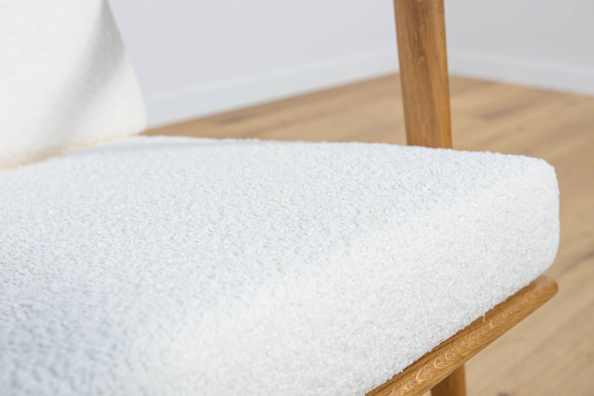 Model 300-139 Armchair from Swarzędz Factory, 1960s