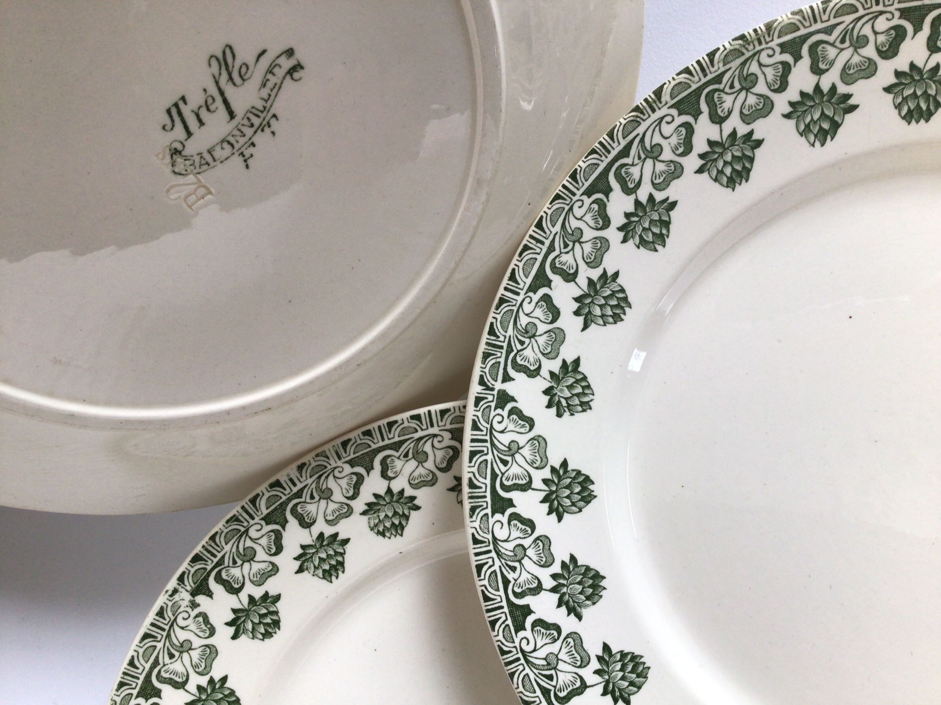 2 Flat Plates Iron Earth Badonviller khaki clover