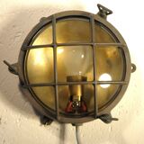 22 cm brass "porthole" wall light