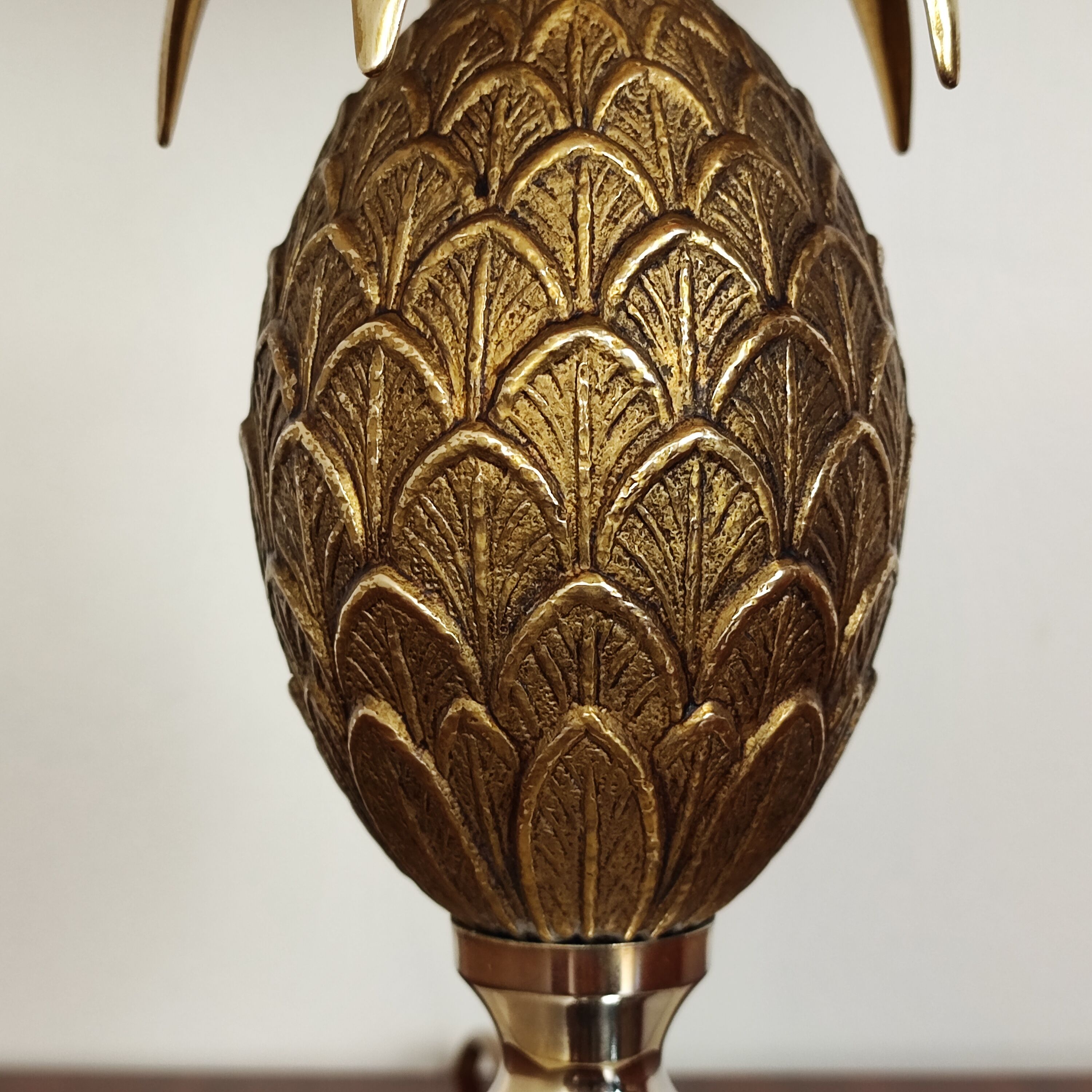 Pineapple lamp 80'