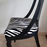 Empire-style gondola chair