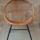 Fauteuil en rotin pied metal années 50
