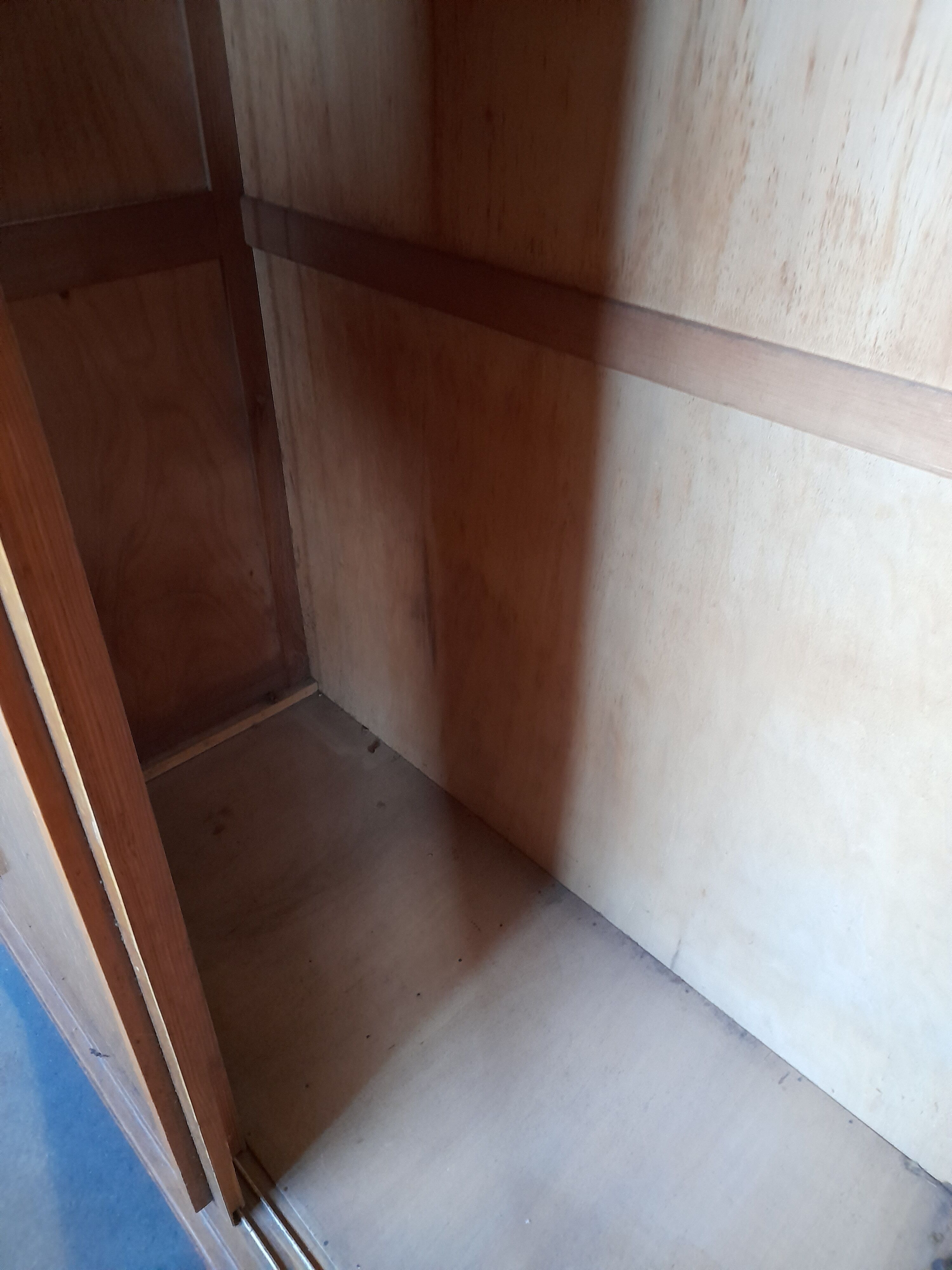 Wardrobe wardrobe year 50 vintage compass feet