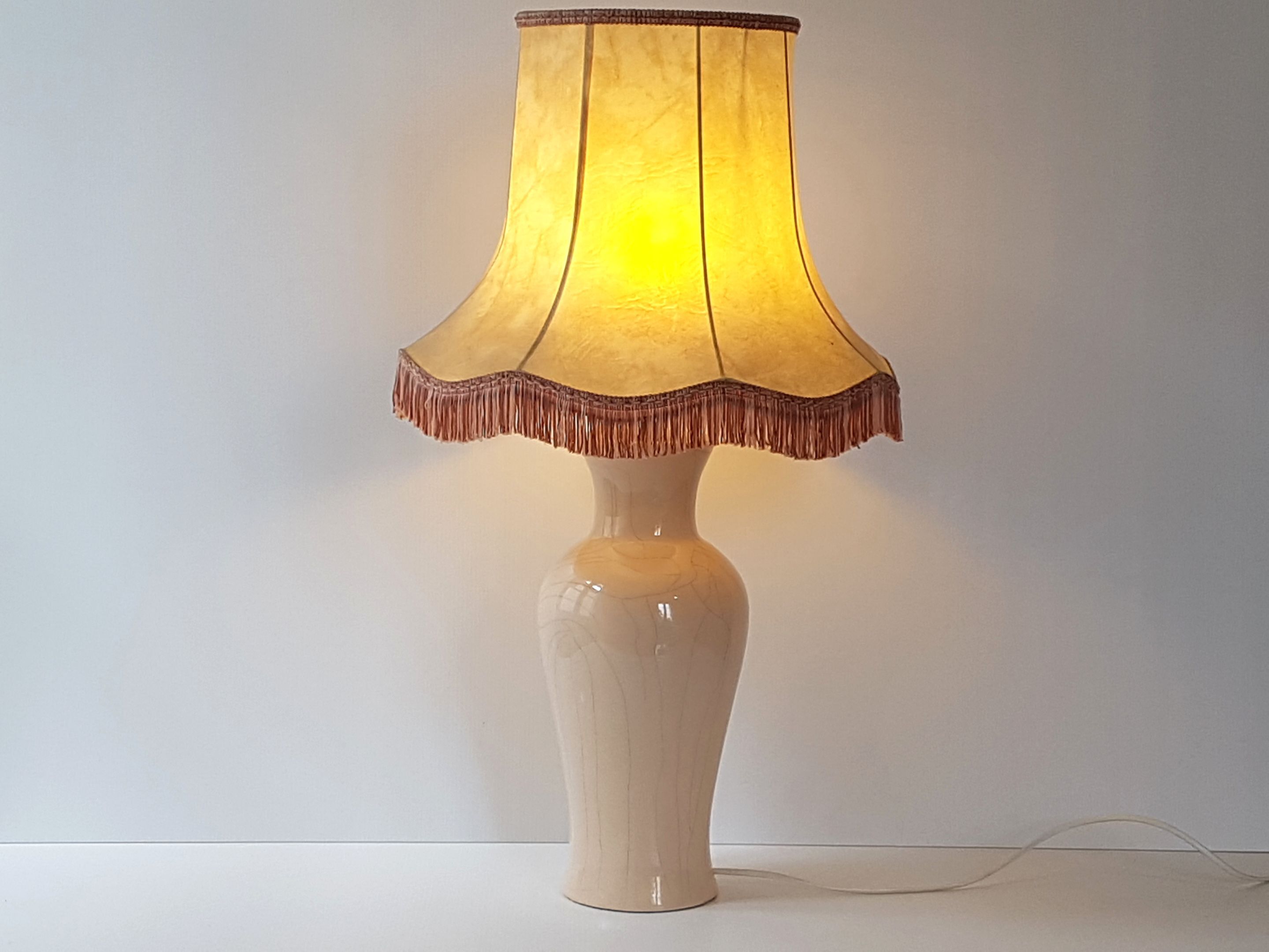 Lampe de table rose pâle 1970 vintage