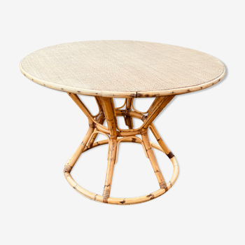 Rattan table