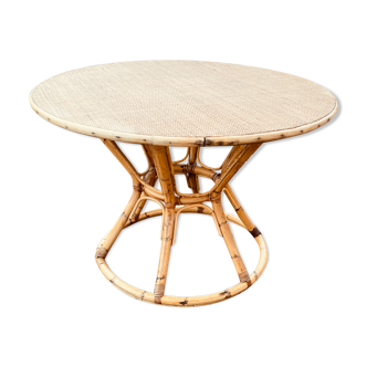 Rattan table
