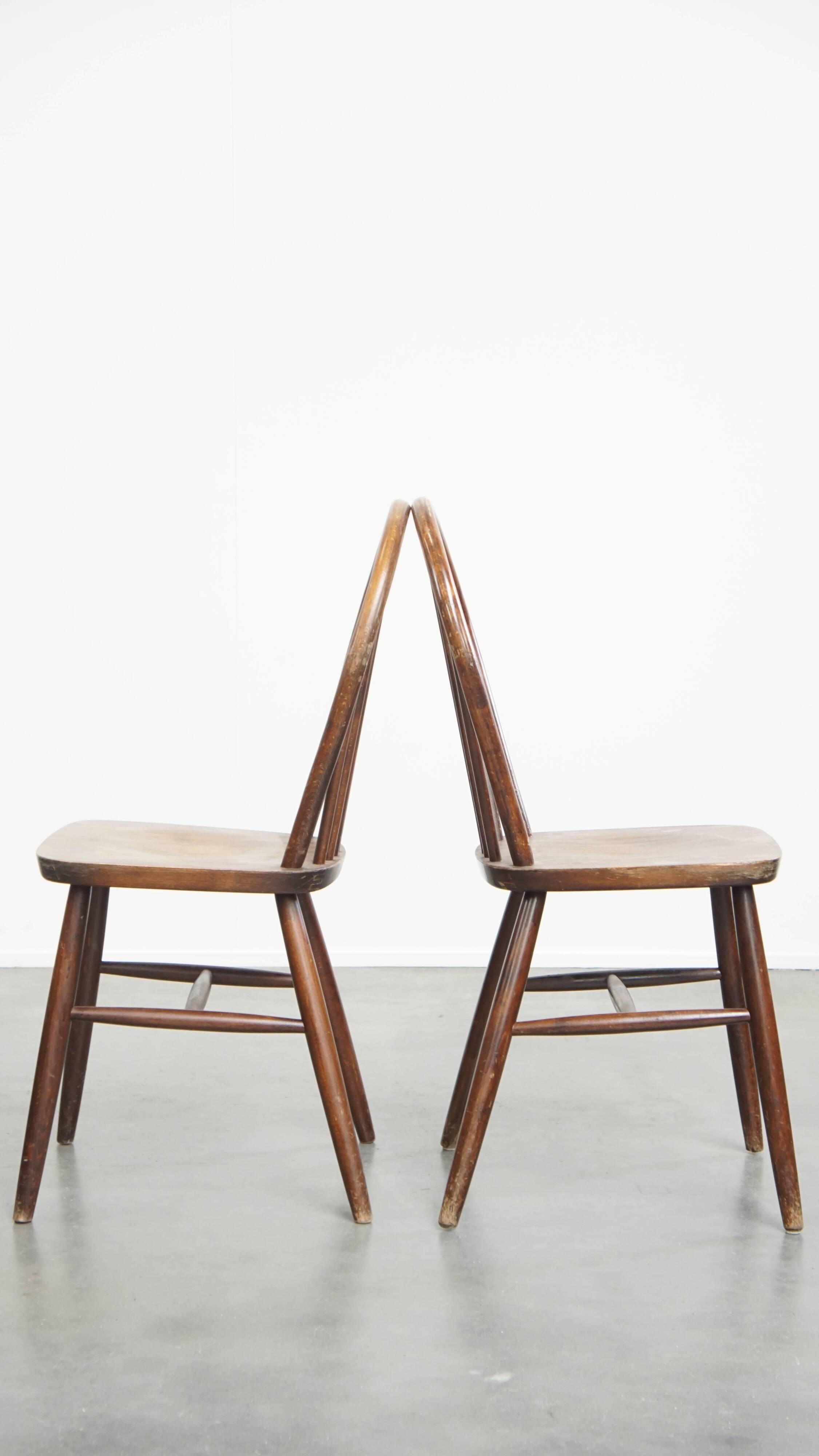 Ensemble de 8 chaises Windsor vintage en bois à dossier fuseau des années 1970