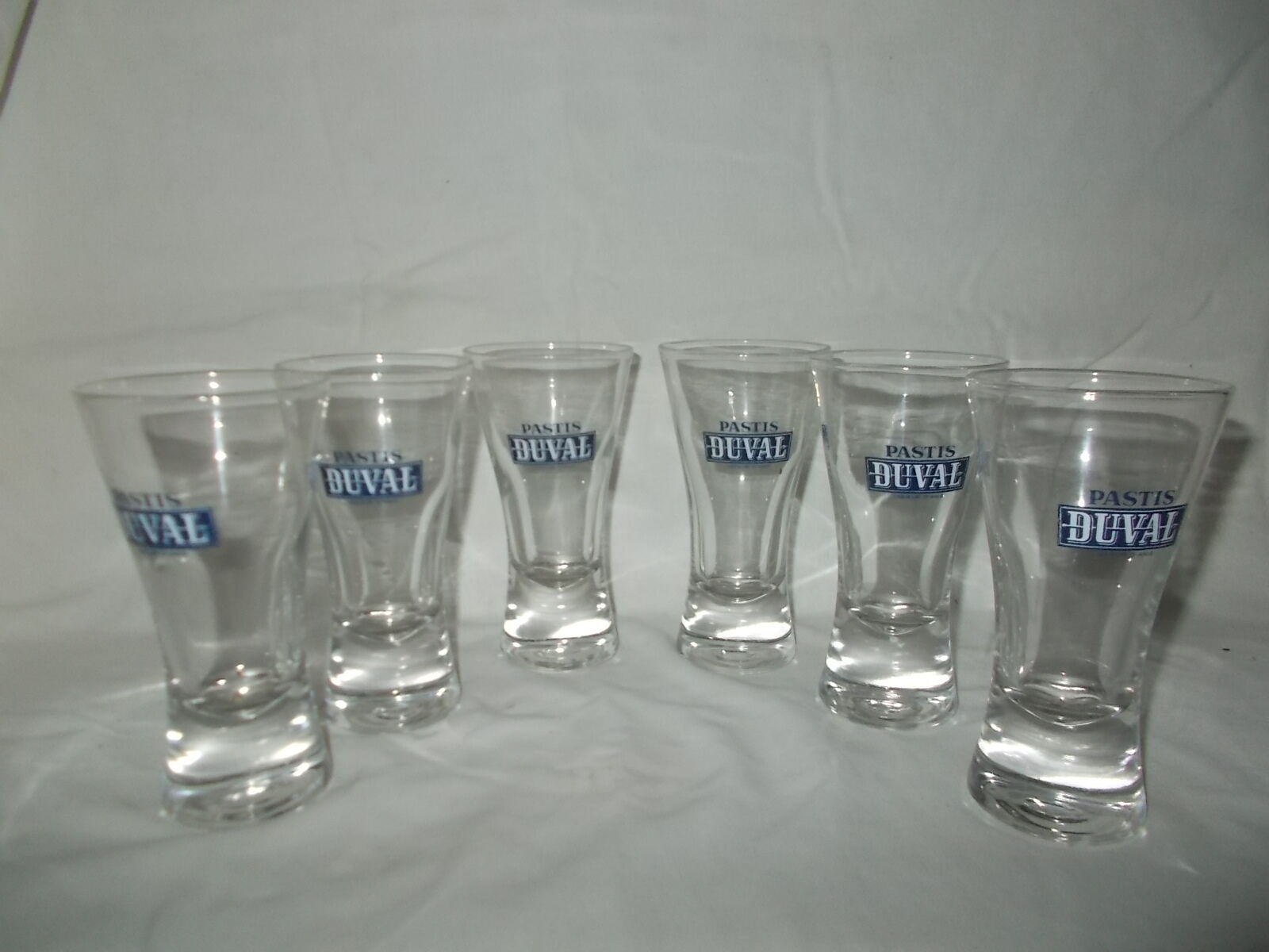 Lot 6 glasses pastis duval bistro advertising