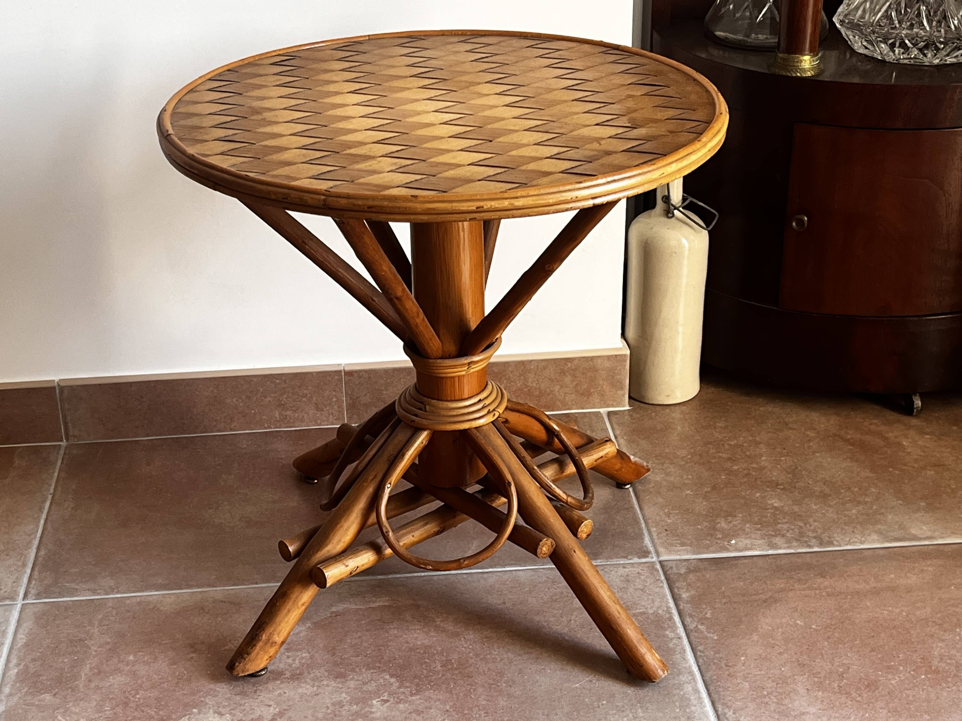 Rattan pedestal table