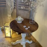 Triod pedestal table