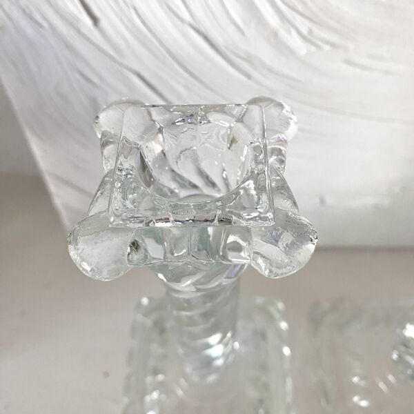 Paire de bougeoirs colonne en cristal années 50 -60