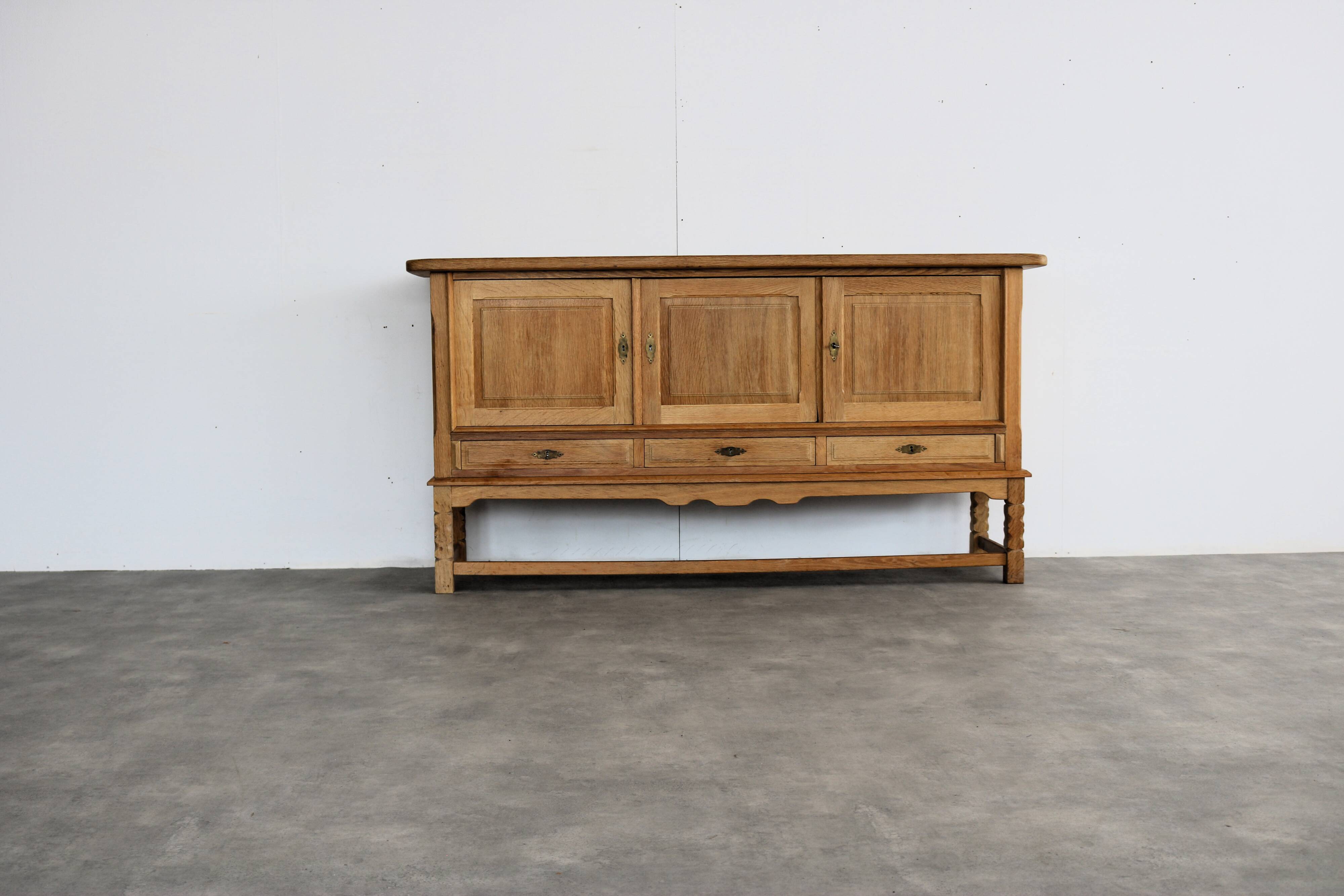 brutalist sideboard | oak | sideboard | 60s | Danish (2)