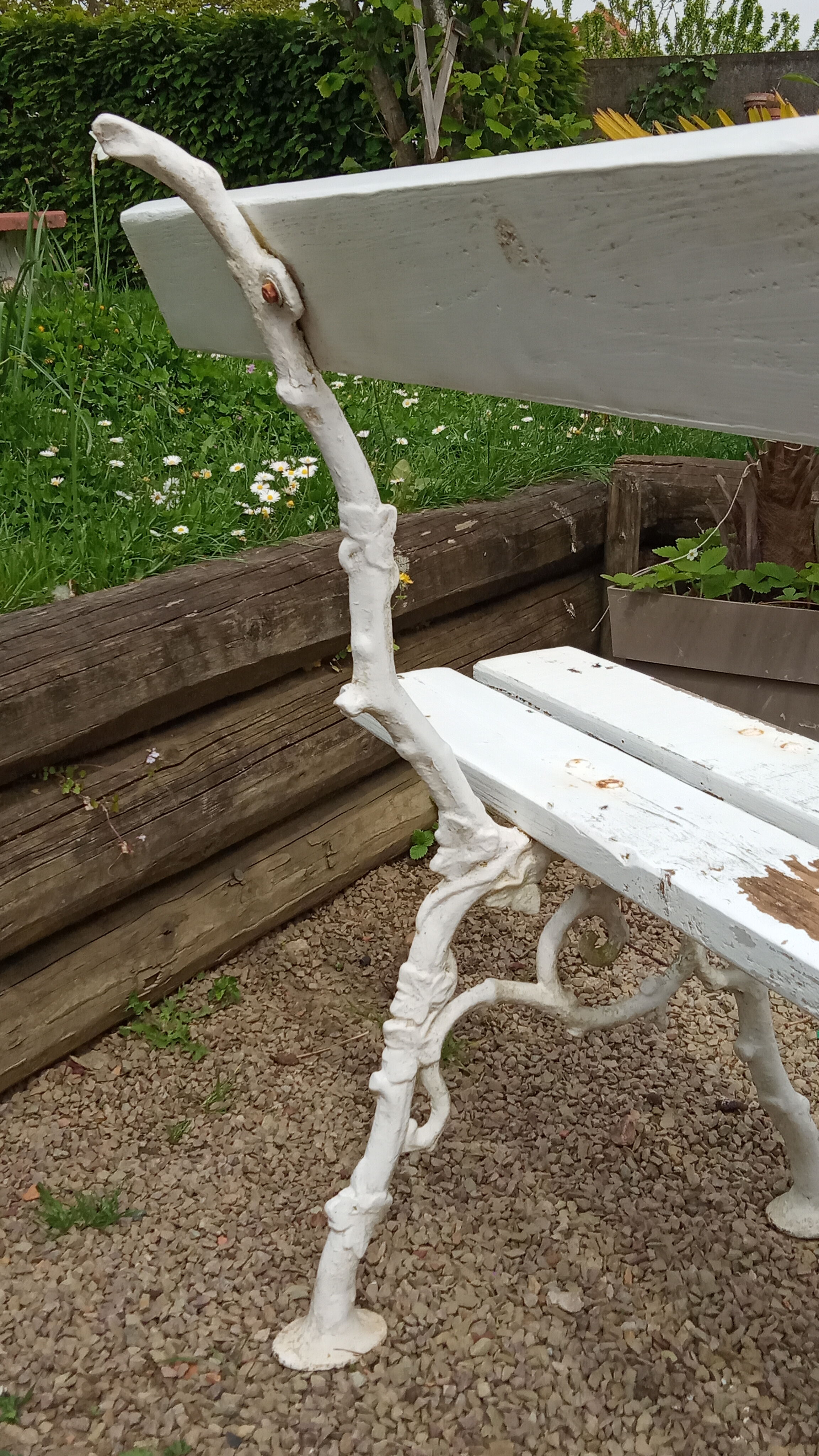 Garden bench cast iron legs