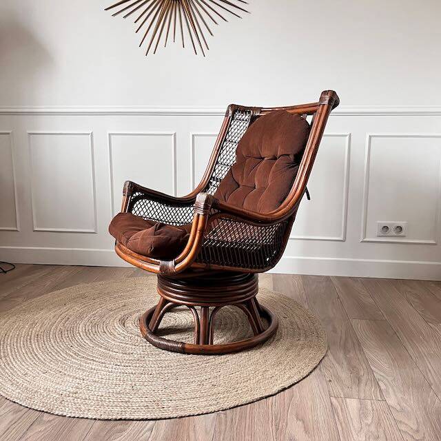 Vintage rattan swivel chair
