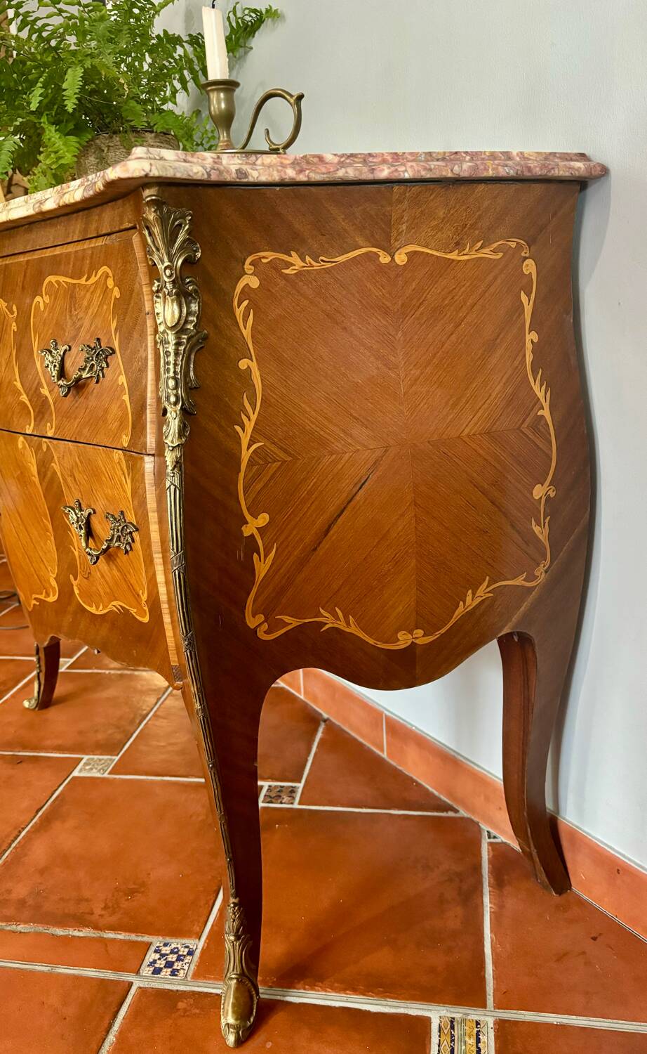 commode de style Louis XV