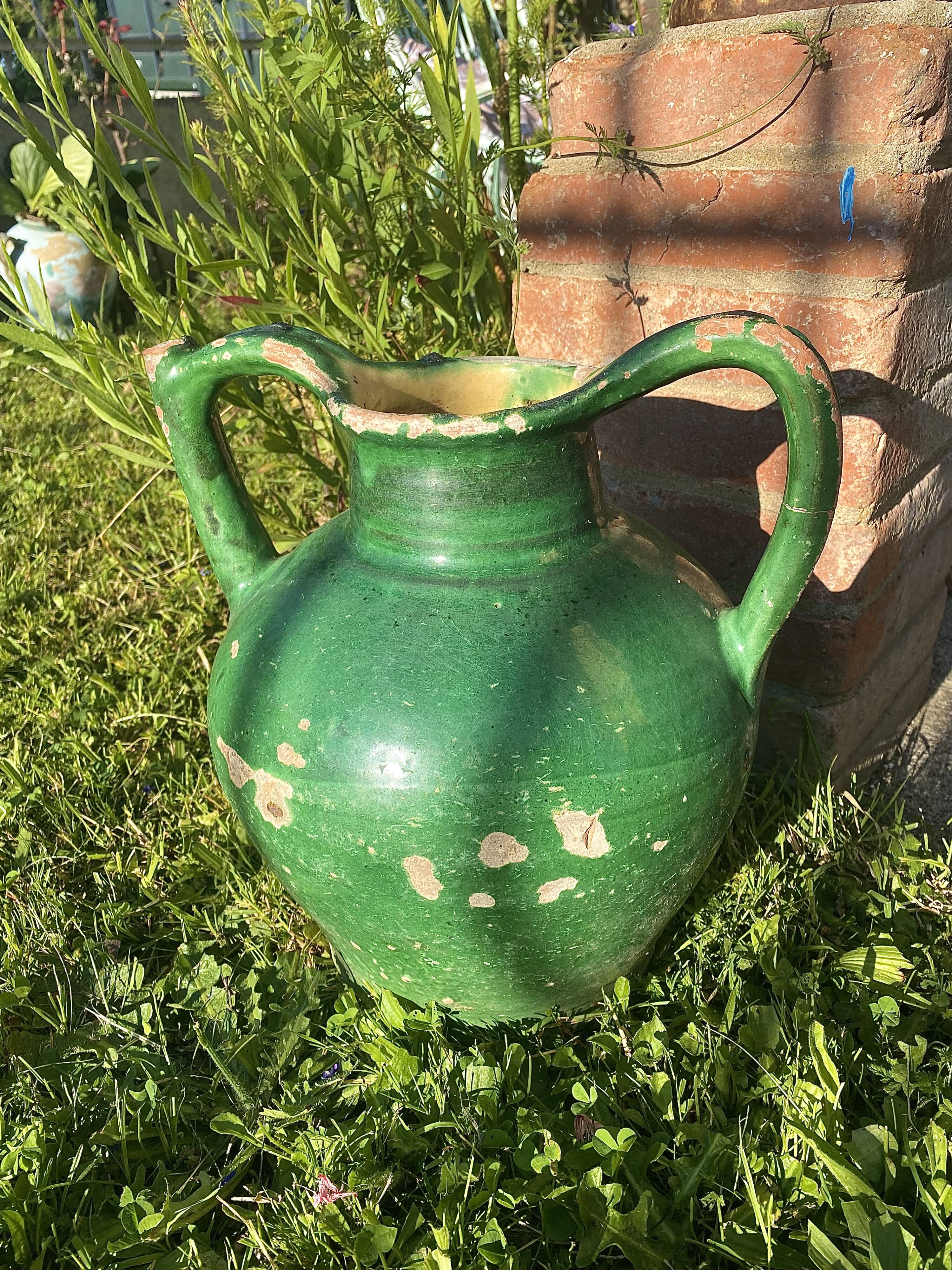 Ancien orjol en terre cuite vernissée vert sud ouest