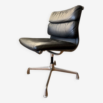 Fauteuil en cuir Eames