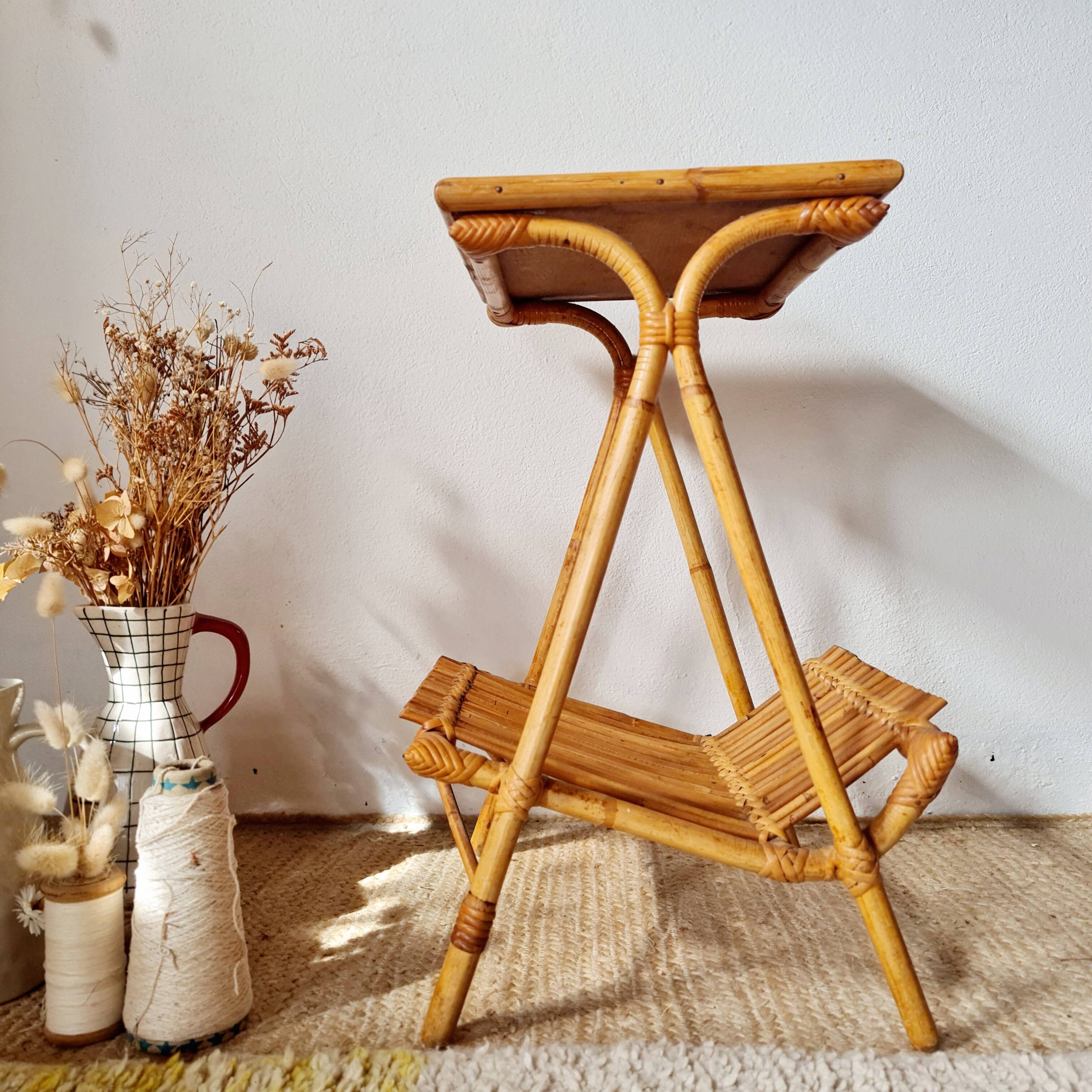 Side table magazine rack in rattan - 1960 design