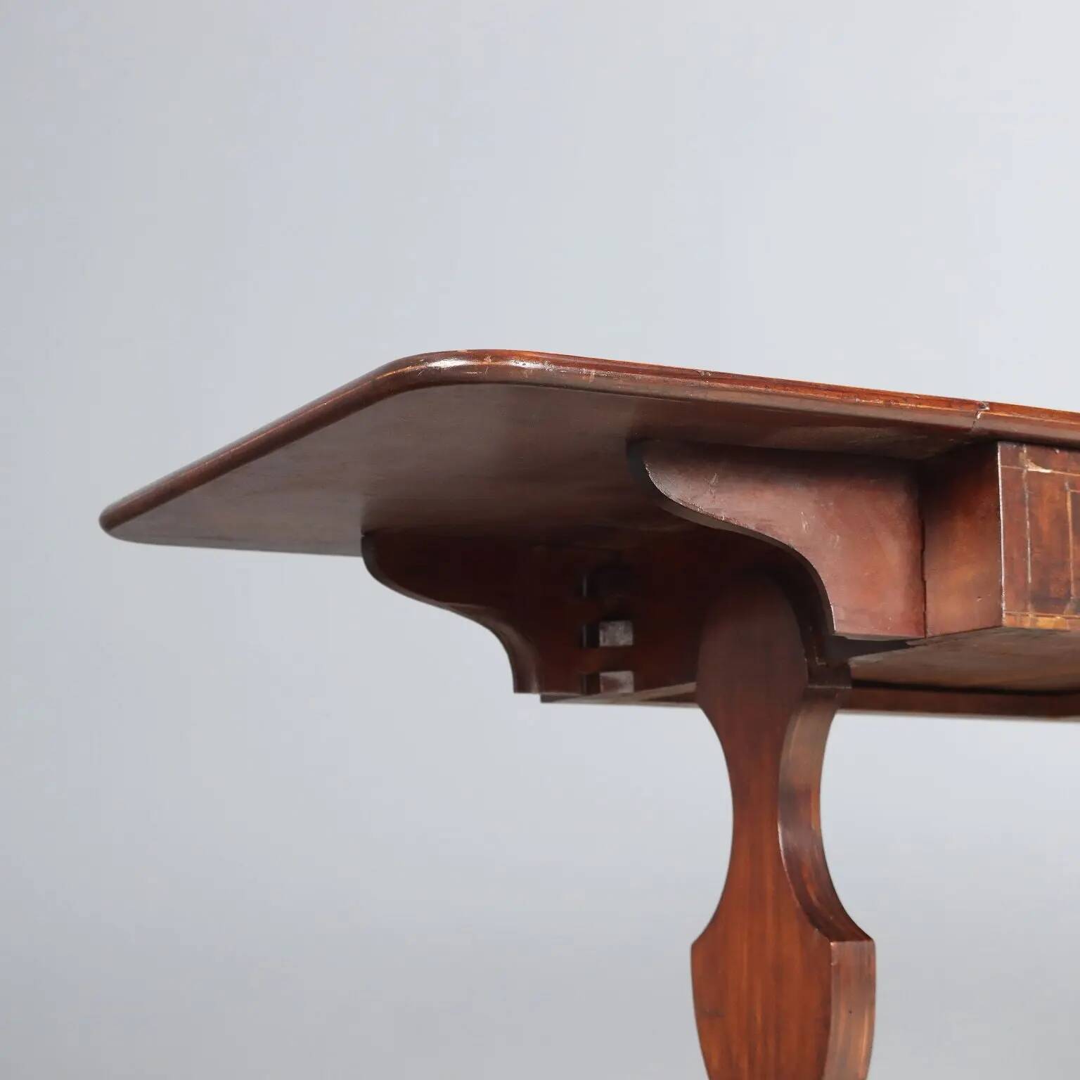 Antique mahogany desk with ebony and maple finishes, United Kingdom, 20th century.